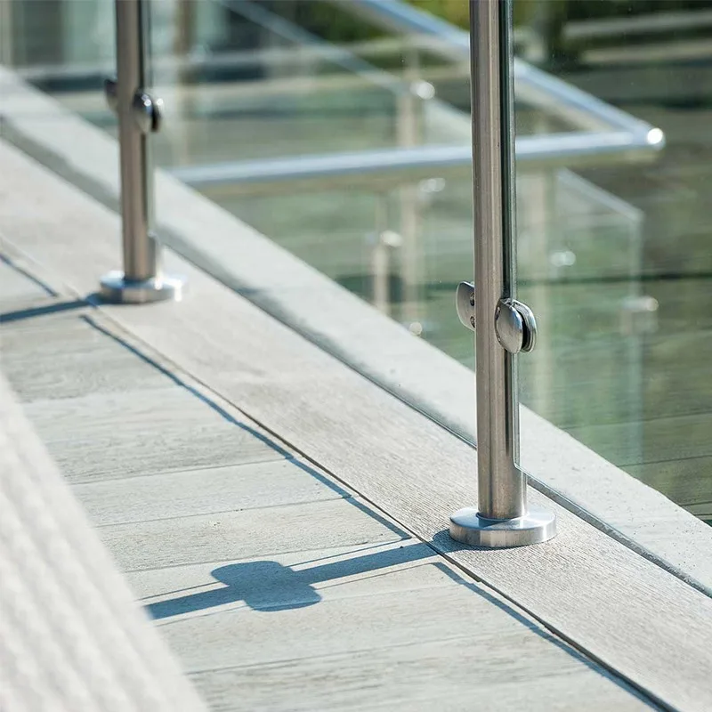 Garden Steel Post Toughened Glass Porch Railing & Balustrade - HIHAUS