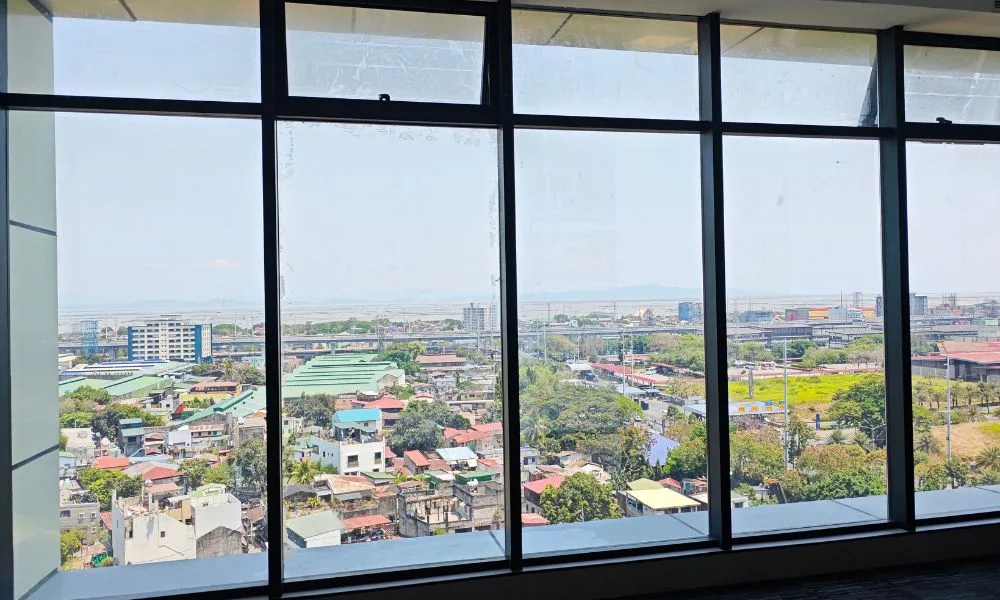 4-Sided SSG Curtain Wall — Manila, Philippines - HIHAUS project photo
